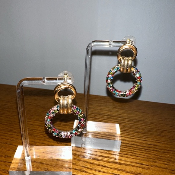 Multicolored rhinestone and gold earrings - Picture 3 of 8
